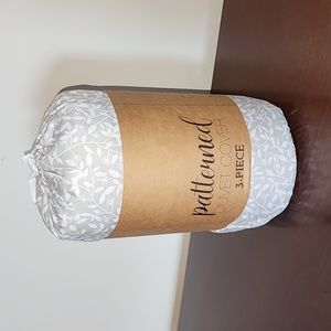 King duvet cover (set) w/2 King shams (1)